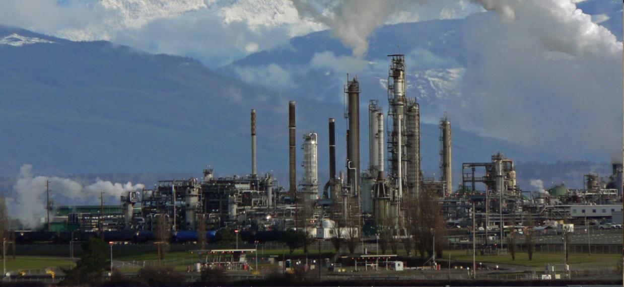 Image of a refinery